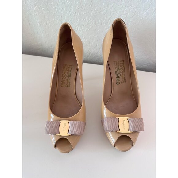 Salvatore Ferragamo Beige Patent Leather Peep Toe Heels Platform Size 8.1/2B - Picture 1 of 13